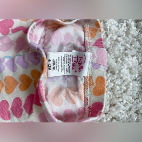 3/$30 Ruffle Butts Baby Girl Purple Heart 2 Piece Set, Size 6-12 Months - Picture 4 of 6